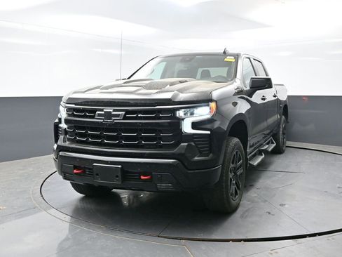 Used 2024 Chevrolet Silverado 1500 LT Trail Boss w/ LPO, Dark Essentials Package AWD/4WD image 8