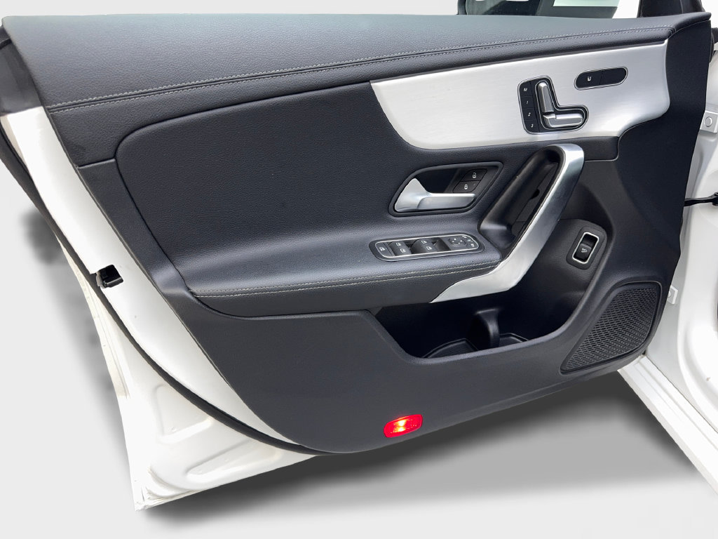 Used 2023 Mercedes-Benz CLA 250 image 29