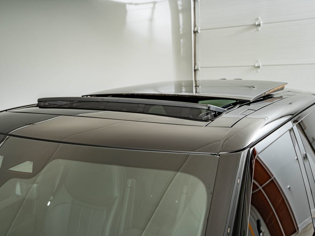 New 2026 Land Rover Range Rover Sport Dynamic SE AWD/4WD image 17