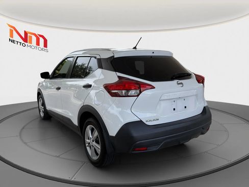 Used 2019 Nissan Kicks S FWD image 3