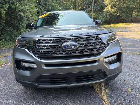Used 2022 Ford Explorer XLT w/ Equipment Group 202A RWD image 11