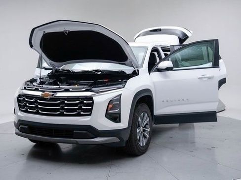 New 2026 Chevrolet Equinox LT w/ Convenience Package II image 18