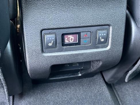 Used 2023 Mitsubishi Outlander SEL FWD image 15