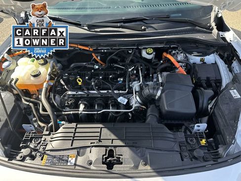 Used 2021 Ford Escape Titanium w/ Class II Trailer Tow Package image 25