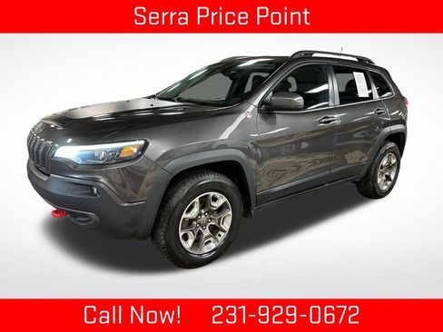 Used 2019 Jeep Cherokee Trailhawk w/ Cold Weather Group AWD/4WD image 1
