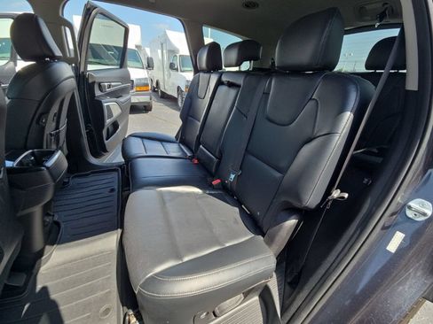 Used 2020 Kia Telluride LX AWD/4WD image 31