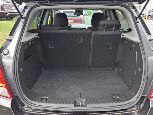 Used 2020 Chevrolet Trax LS image 28