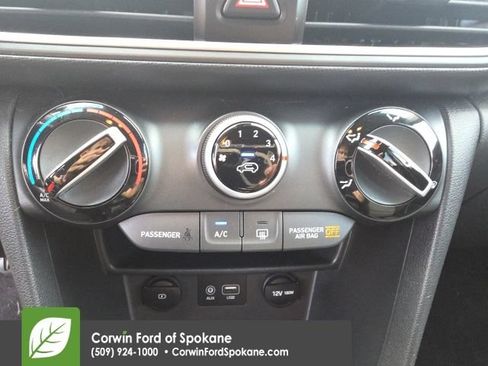 Used 2020 Hyundai Kona SEL AWD/4WD image 13