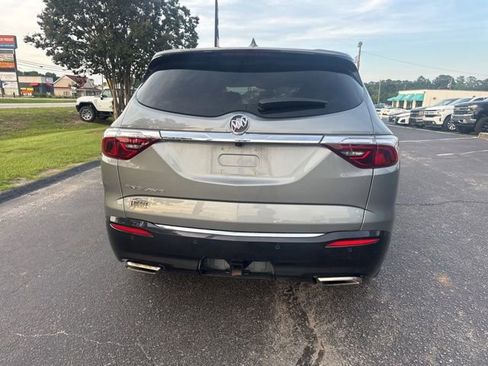 Used 2023 Buick Enclave Essence FWD image 4