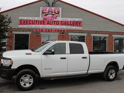 Used 2022 RAM 3500 Tradesman w/ Snow Chief Group image 1