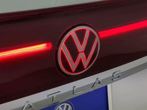 New 2026 Volkswagen Atlas Cross Sport SEL Premium R-Line image 10