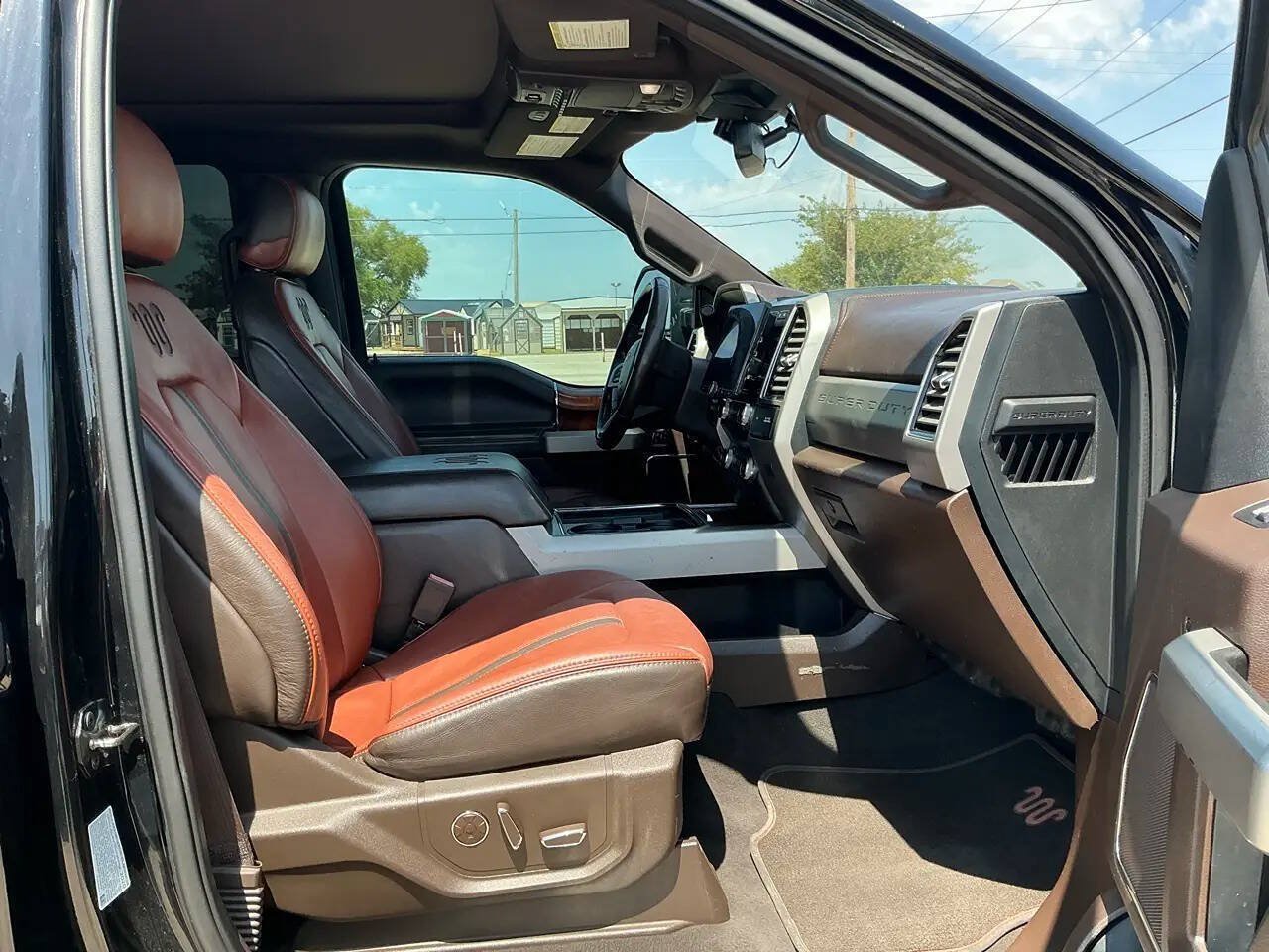 Used 2020 Ford F350 King Ranch w/ King Ranch Ultimate Package AWD/4WD image 19