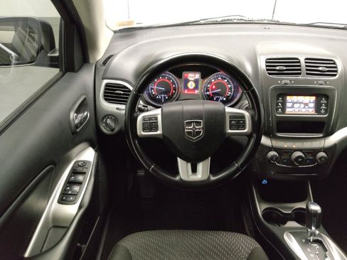 Used 2020 Dodge Journey SE w/ SE Popular Equipment Group FWD image 22
