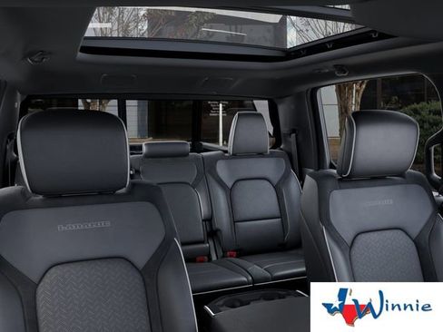 New 2026 RAM 1500 Laramie AWD/4WD image 30