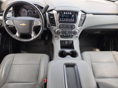 Used 2018 Chevrolet Tahoe LT w/ Luxury Package AWD/4WD image 9