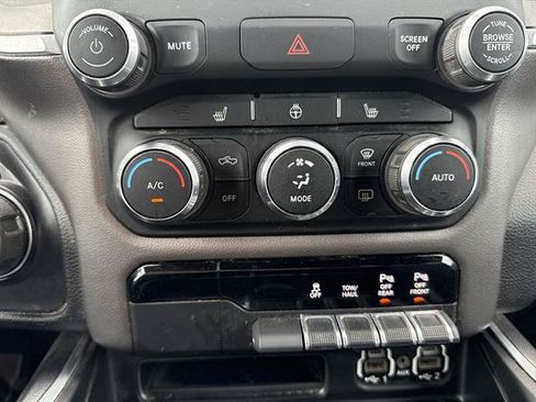 Used 2020 RAM 1500 Big Horn AWD/4WD image 17