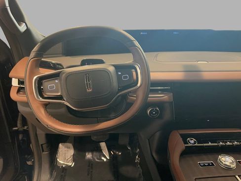 Used 2025 Lincoln Navigator Reserve AWD/4WD image 34
