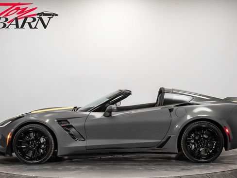 Used 2016 Chevrolet Corvette Z06 w/ 3LZ Preferred Equipment Group image 2