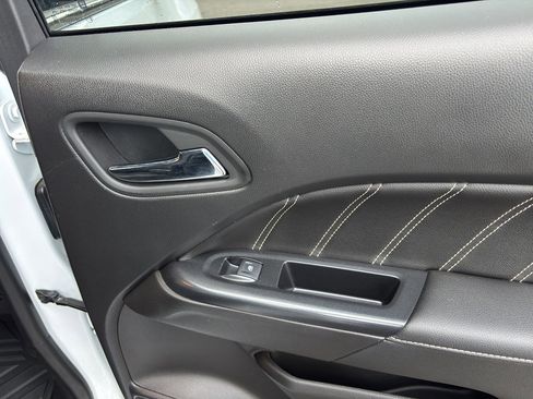 Used 2021 GMC Canyon Denali image 12