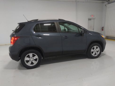 Used 2022 Chevrolet Trax LT w/ Driver Confidence Package AWD/4WD image 10