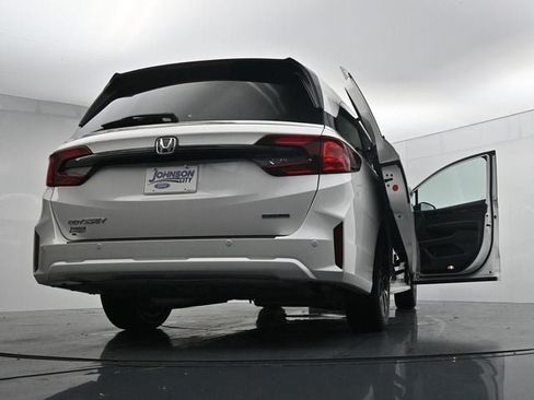 Used 2025 Honda Odyssey Touring image 39
