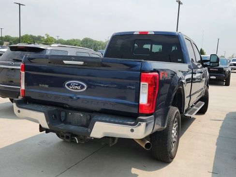 Used 2018 Ford F250 Lariat w/ Lariat Value Package AWD/4WD image 2