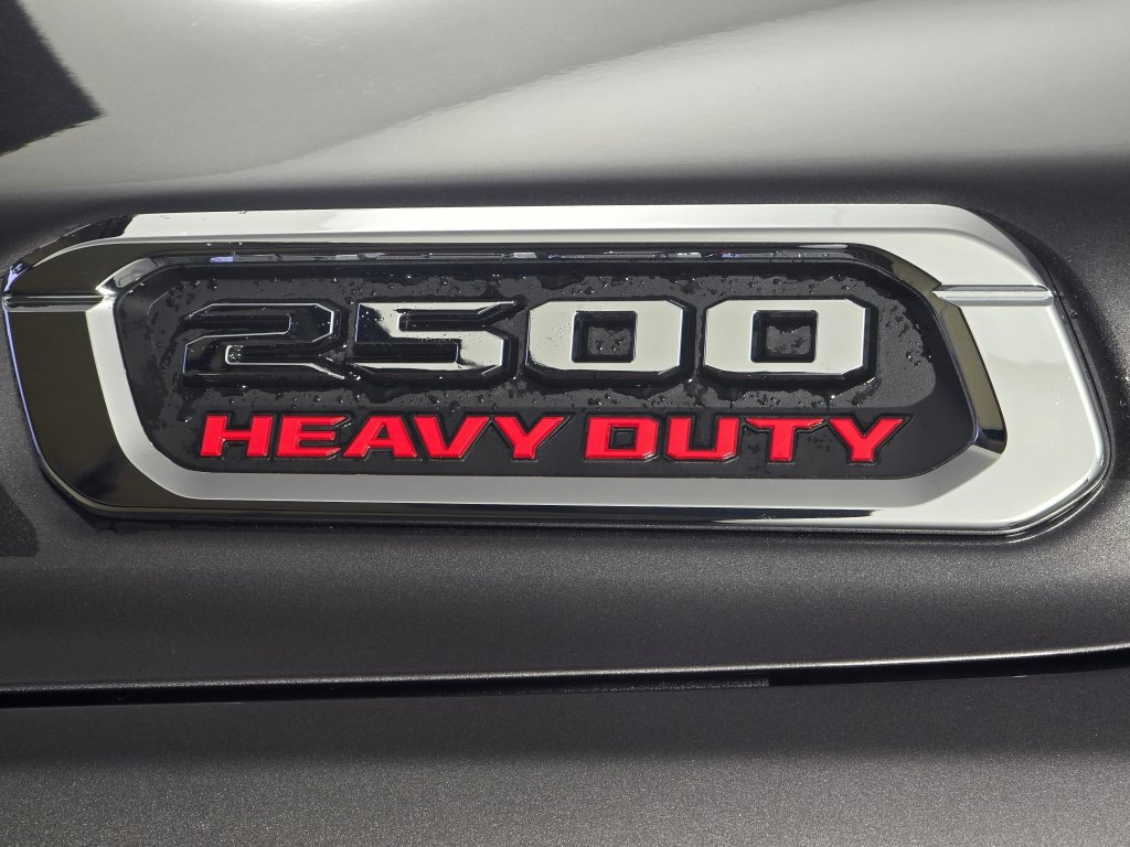 New 2026 RAM 2500 Laramie AWD/4WD image 15
