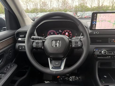 Used 2026 Honda Pilot Elite image 13