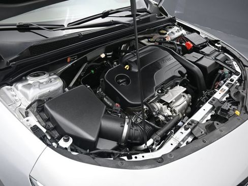 Used 2022 Chevrolet Malibu LT FWD image 45