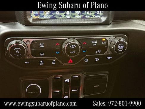 Used 2020 Jeep Wrangler Unlimited Sahara AWD/4WD image 16