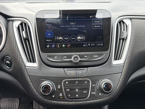 Used 2023 Chevrolet Malibu LT image 16