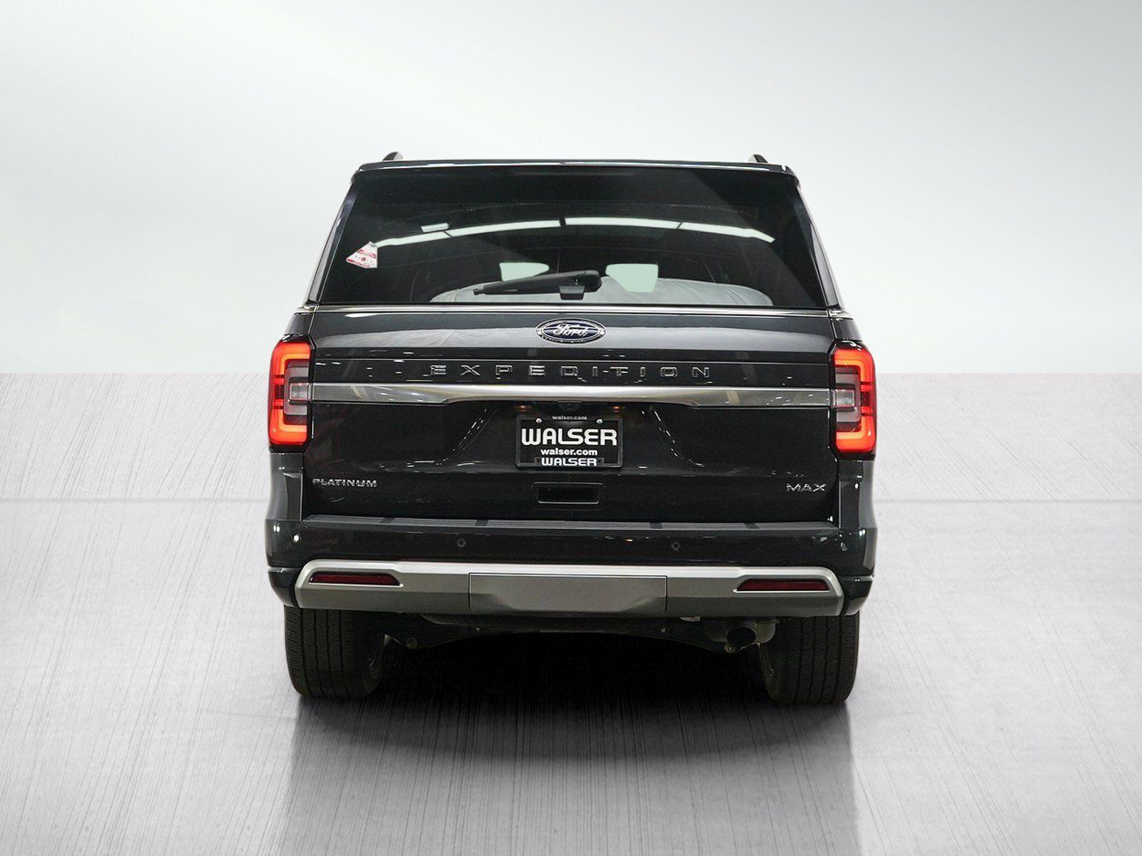 Used 2024 Ford Expedition Max Platinum AWD/4WD image 4