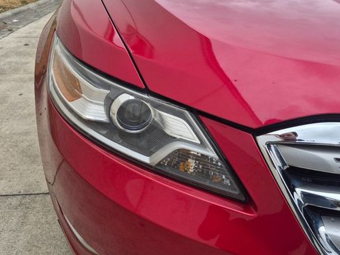 Used 2010 Ford Taurus SHO image 6