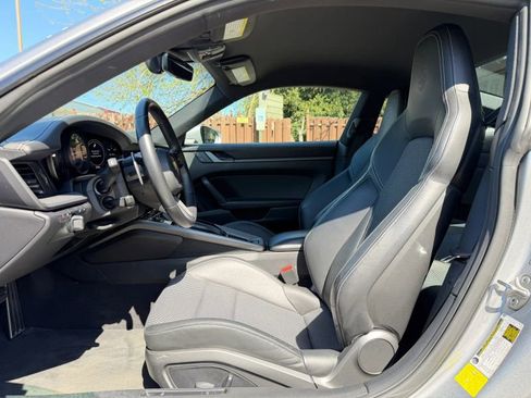 Used 2022 Porsche 911 Carrera image 12