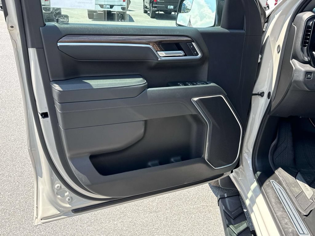 New 2026 Chevrolet Silverado 1500 RST w/ Protection Package AWD/4WD image 8
