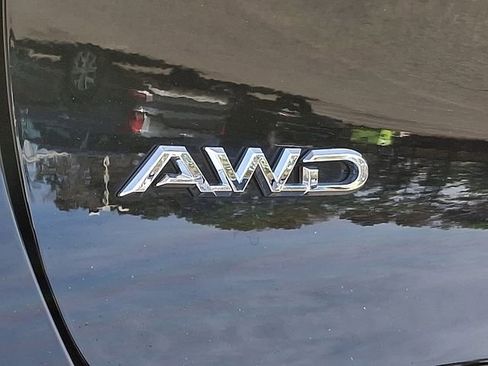 Used 2023 Toyota Crown XLE image 33