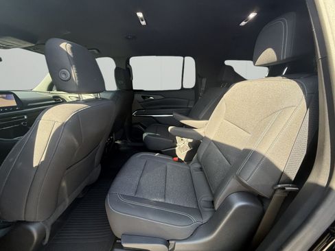 Used 2024 Chevrolet Traverse LT w/ Midnight/Sport Edition AWD/4WD image 7