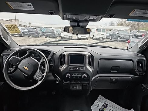 Used 2023 Chevrolet Silverado 1500 Custom image 4