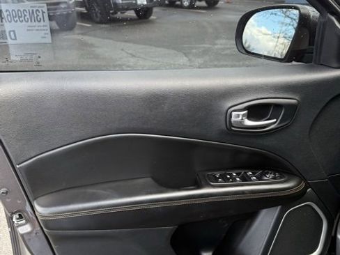 Used 2020 Jeep Compass Limited image 14