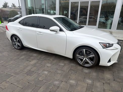 Used 2018 Lexus IS 300 AWD w/ Comfort Package image 4