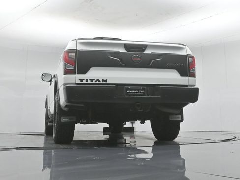 Used 2021 Nissan Titan PRO-4X w/ Pro-4x Convenience Package AWD/4WD image 51