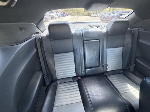 Used 2010 Dodge Challenger R/T RWD image 15