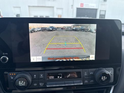 Used 2025 Toyota Grand Highlander AWD image 18