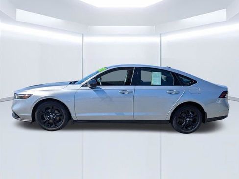Used 2025 Honda Accord SE image 7