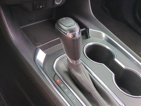 Used 2020 Chevrolet Traverse LT w/ Driver Confidence II Package image 11