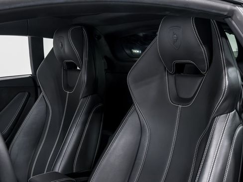 Used 2018 Lamborghini Huracan LP 580-2 image 19