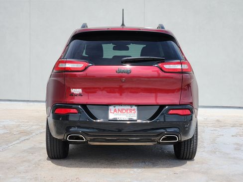 Used 2018 Jeep Cherokee Latitude AWD/4WD image 6