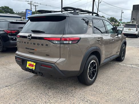 Used 2023 Nissan Pathfinder Rock Creek AWD/4WD image 5