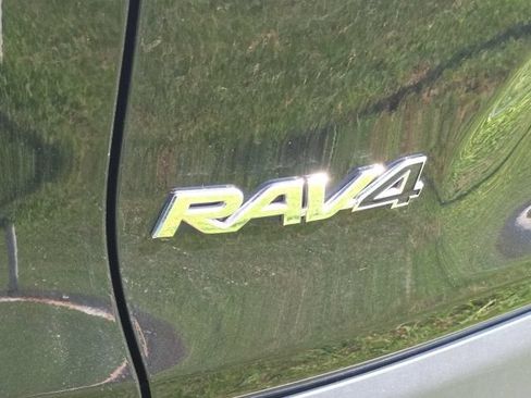Used 2023 Toyota RAV4 LE AWD/4WD image 13