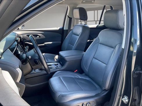 Used 2020 Chevrolet Traverse LT w/ Driver Confidence II Package FWD image 20
